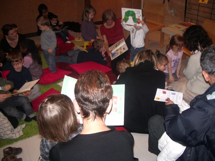 Lectures par les lecteurs ARPLE "Lis-moi une histoire" parents enfants 2-5 ans